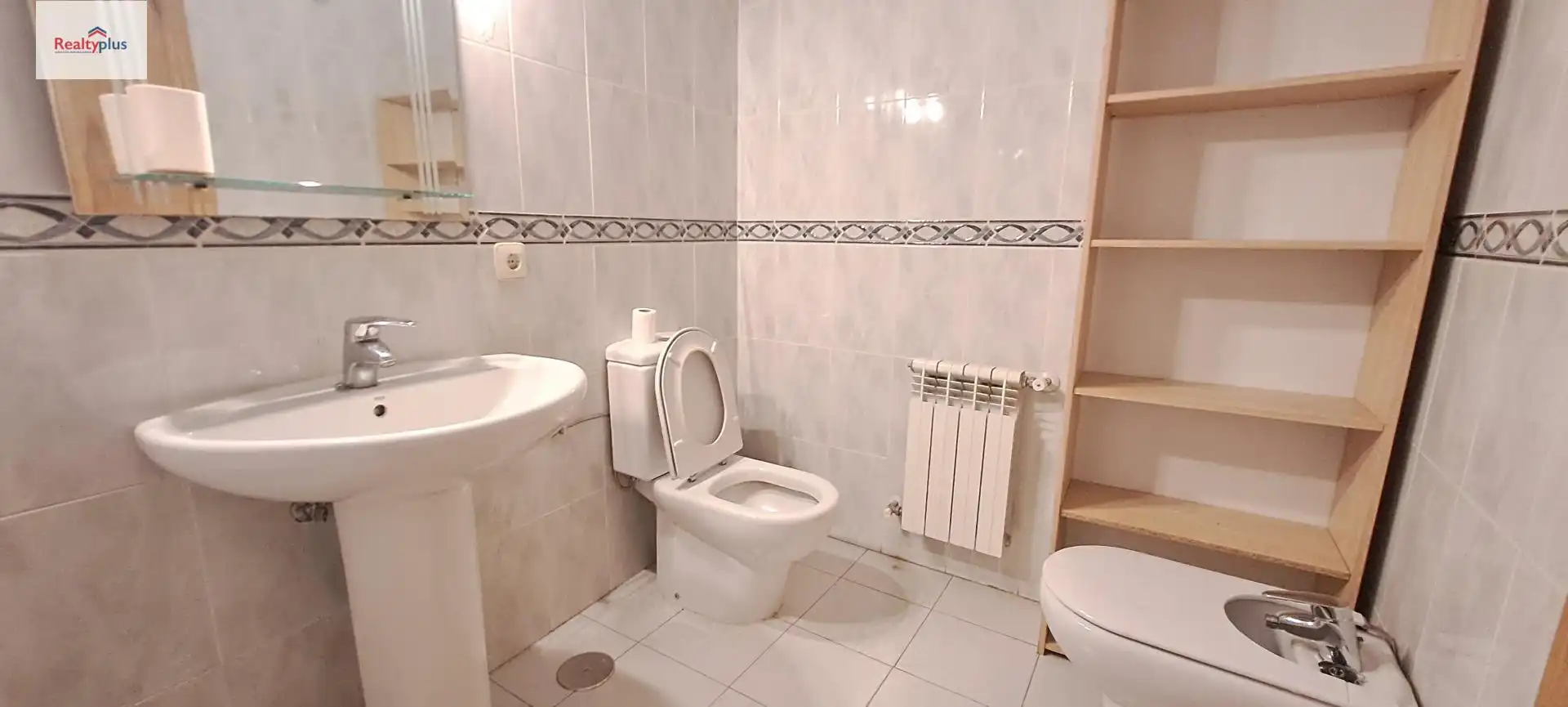 Baño de Dúplex de alquiler en Segovia con Amueblado y Balcón