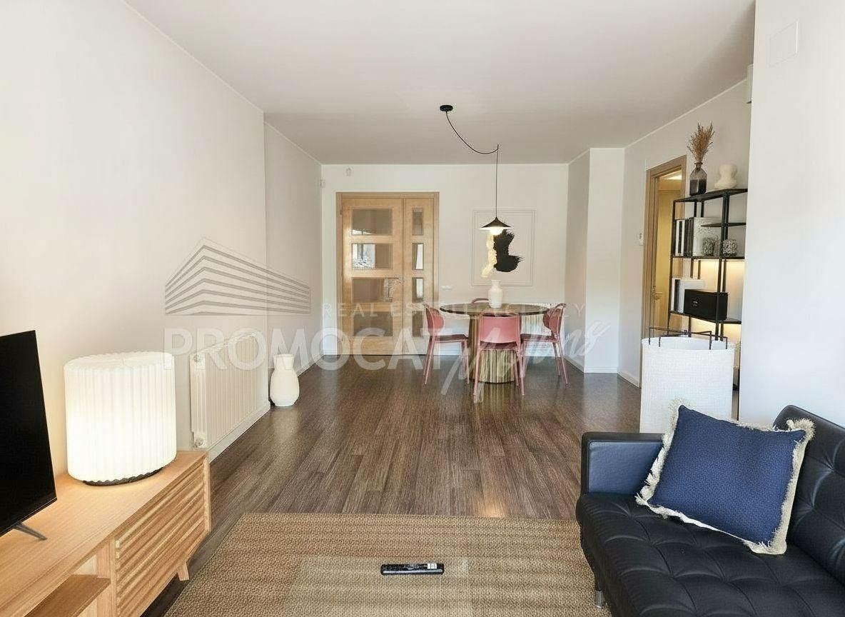 Sala d'estar de Pis en venda en Molins de Rei amb Aire condicionat, Moblat i Balcó