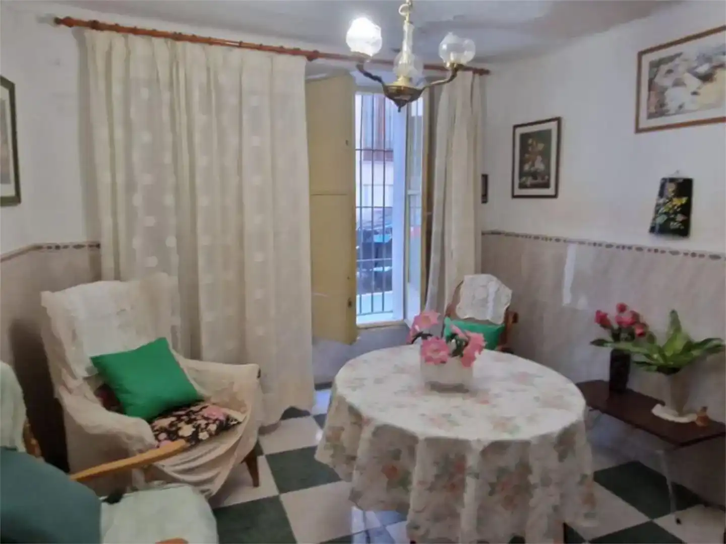 Wohnzimmer von Einfamilien-Reihenhaus zum Verkauf in Lucena