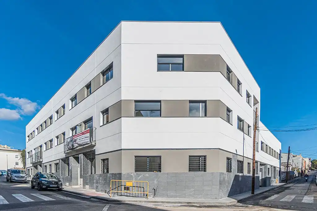 Individual with lift for sale in Carrer de Bilbao, imagen 2