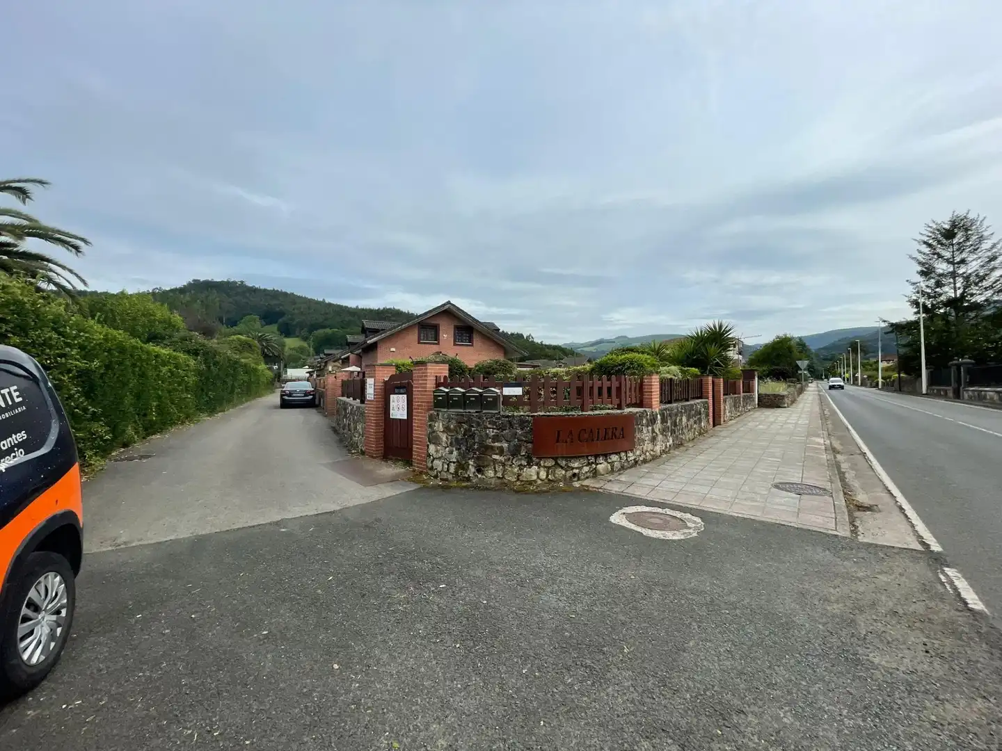 Vista exterior de Casa adosada en venta en Guriezo con Calefacción, Jardín privado y Terraza