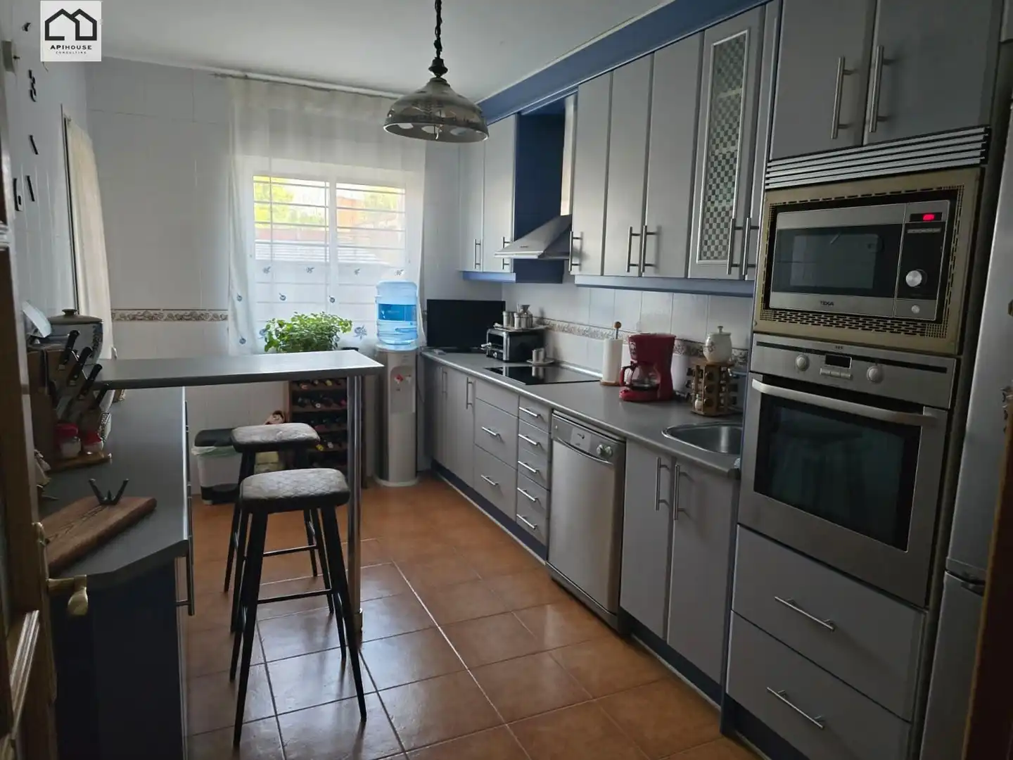 Cuina de Casa adosada en venda en Los Cerralbos amb Aire condicionat, Terrassa i Traster