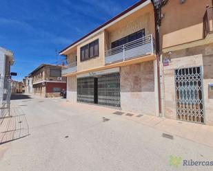 Vista exterior de Local de lloguer en Cortes