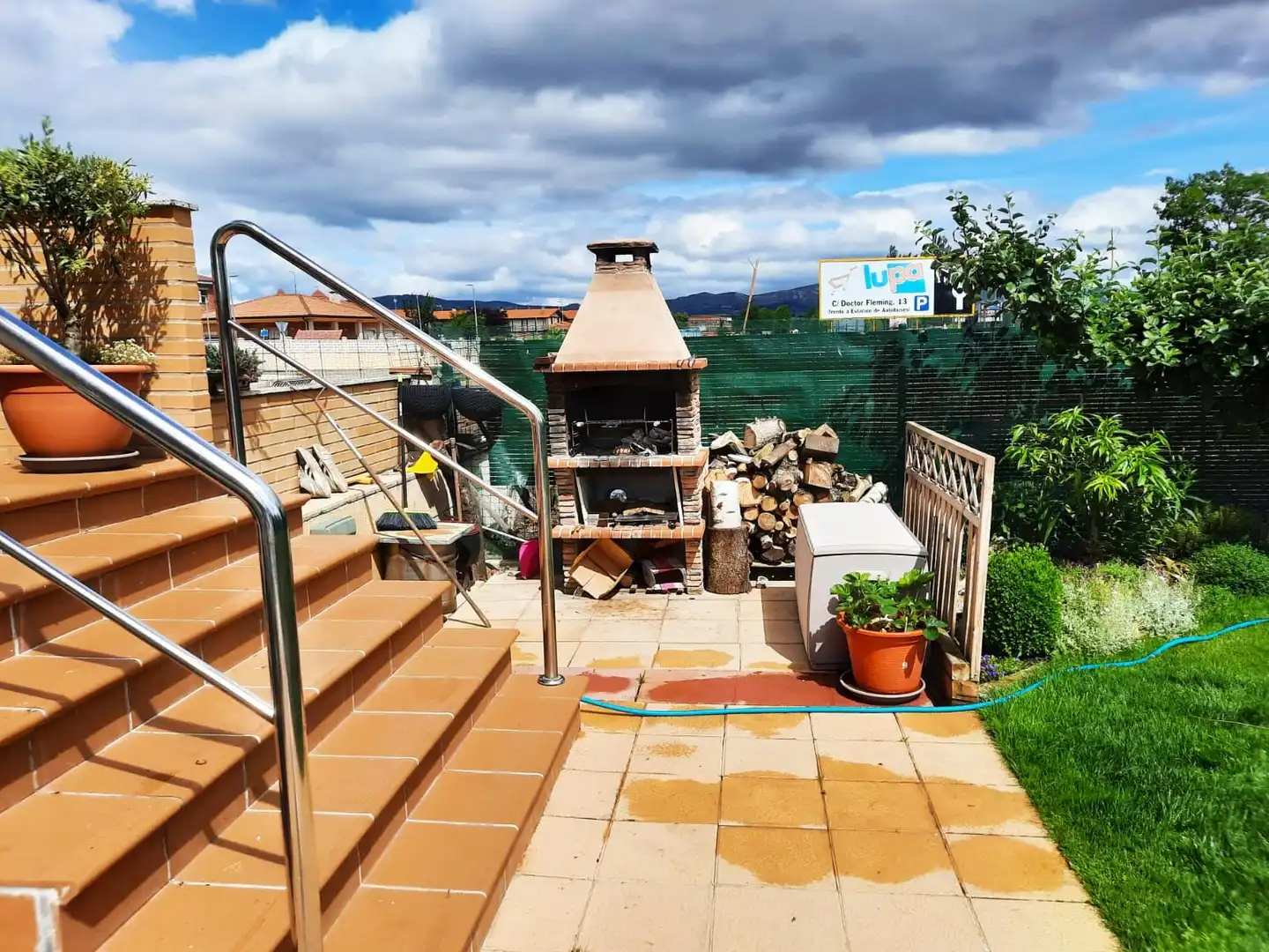 Terrassa de Casa adosada en venda en Medina de Pomar amb Calefacció, Jardí privat i Parquet