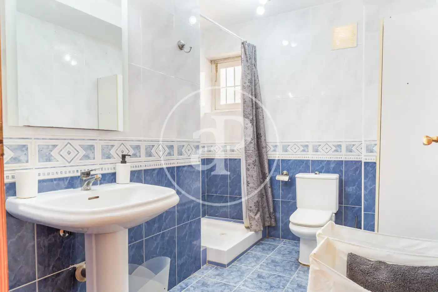 Baño de Piso en venta en Valencia con Aire acondicionado y Calefacción