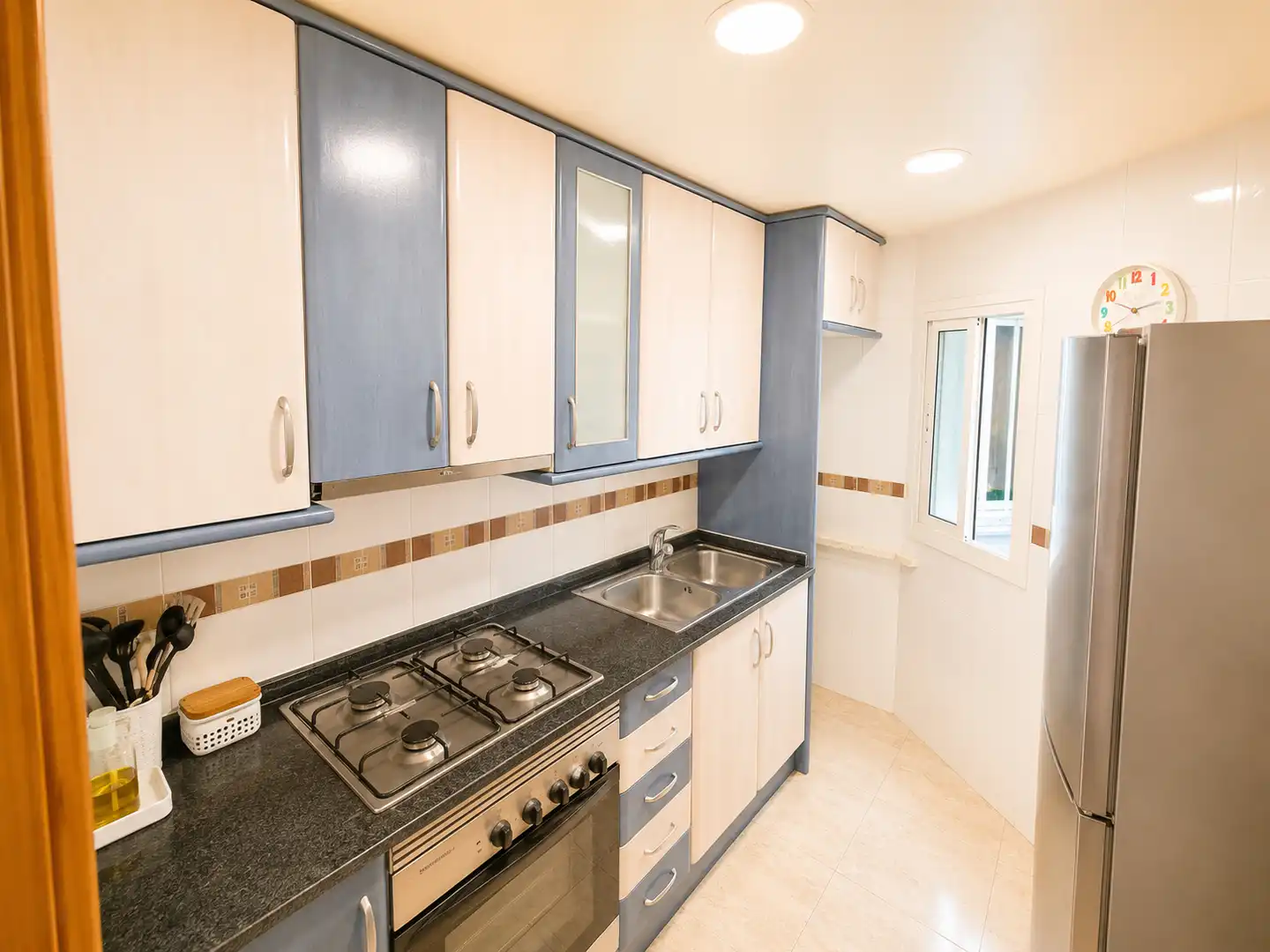 Kitchen of Flat for sale in Santa Coloma de Gramenet  with Air Conditioner, Heating and Washing machine