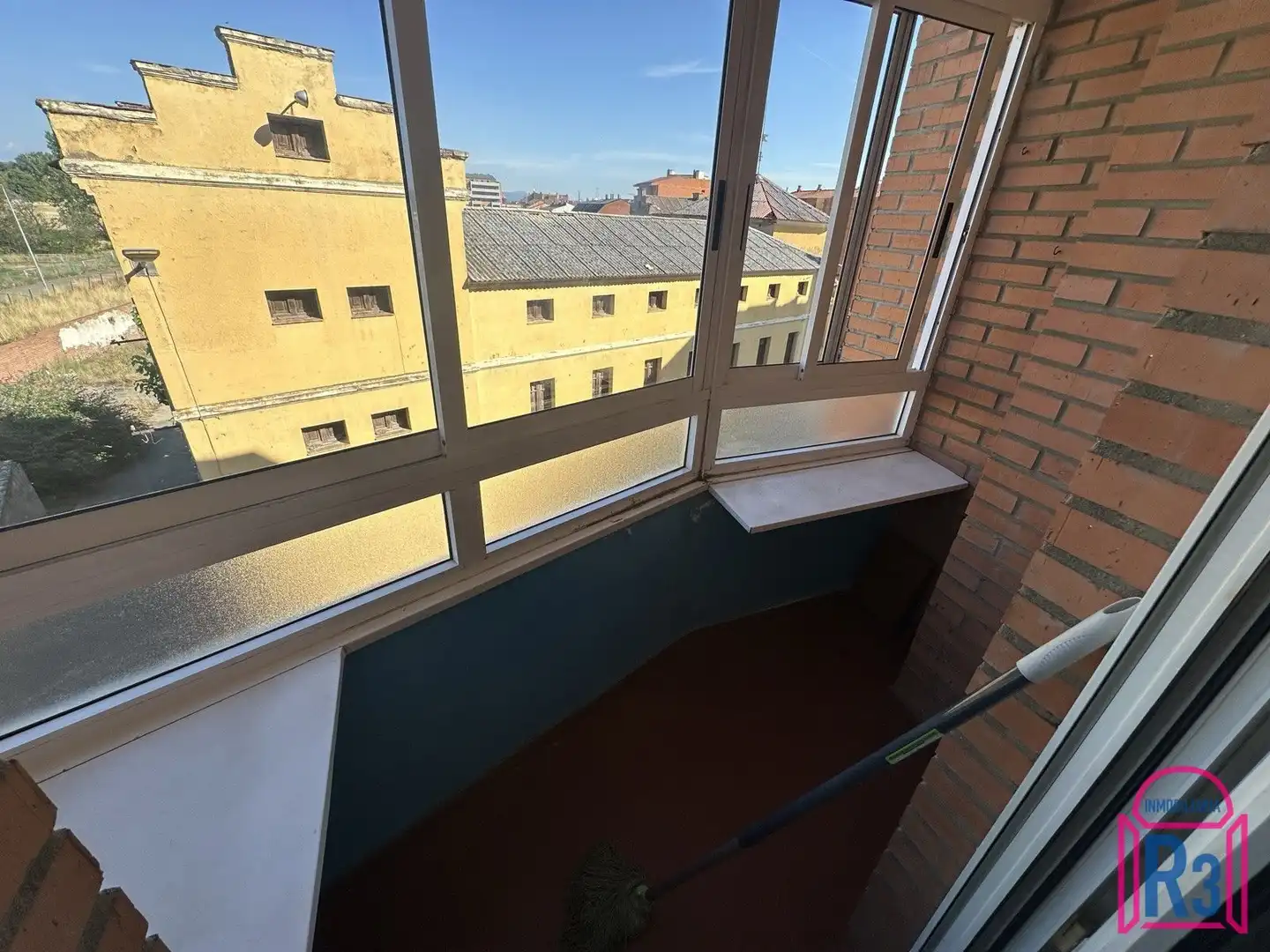 Terrassa de Apartament en venda en León Capital  amb Calefacció, Terrassa i Moblat