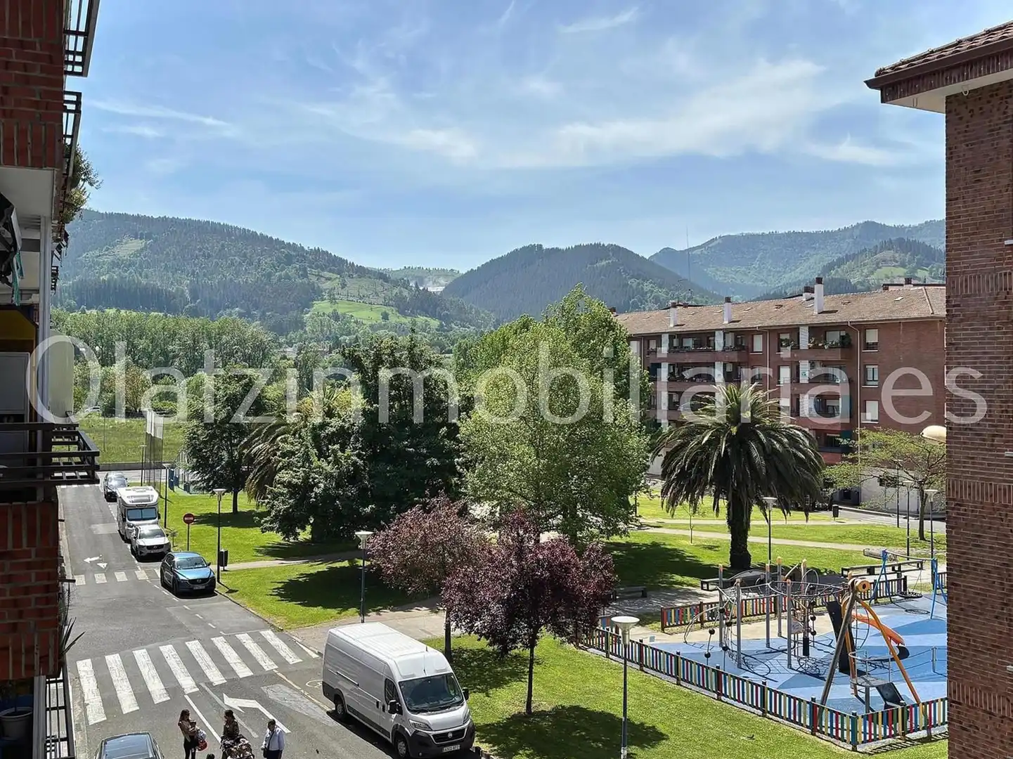 Vista exterior de Piso en venta en Zalla  con Calefacción, Terraza y Trastero