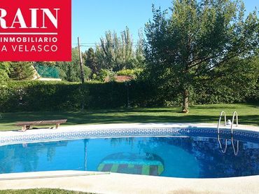 Villa con piscina in vendita a Pedanías - Extrarradio