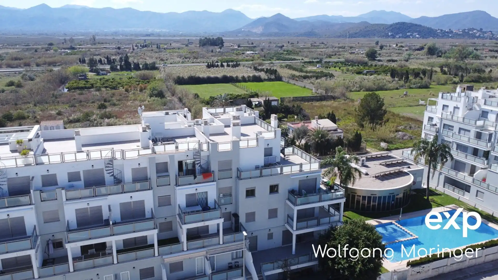 Vista exterior de Dúplex en venda en Oliva amb Aire condicionat, Calefacció i Jardí privat