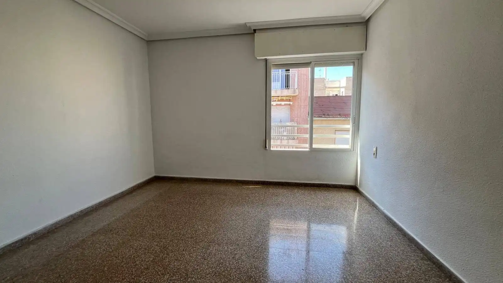 Dormitori de Pis en venda en Elche / Elx amb Terrassa i Balcó
