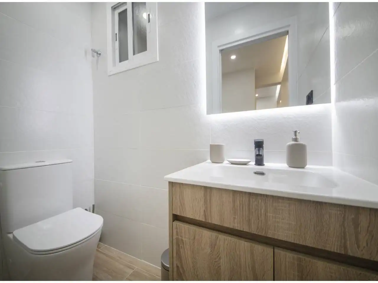 Badezimmer von Wohnung zum Verkauf in L'Hospitalet de Llobregat mit Klimaanlage, Heizung und Parkett