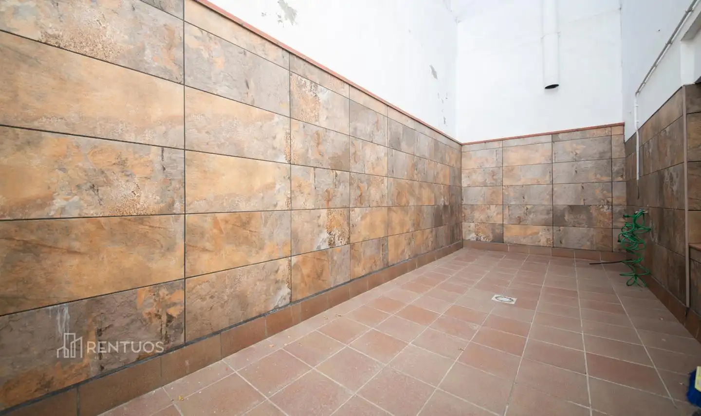 Baño de Piso en venta en Molins de Rei con Aire acondicionado, Parquet y Terraza