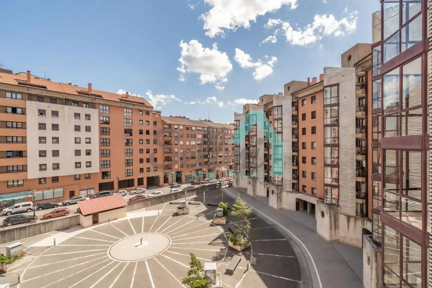 Vista exterior de Piso de alquiler en Oviedo  con Calefacción, Parquet y Terraza