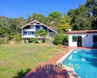 Exterior view of House or chalet for sale in Arenys de Munt  with Swimming Pool