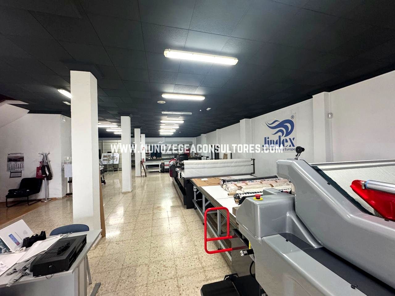 Industrial buildings to rent in Lucena