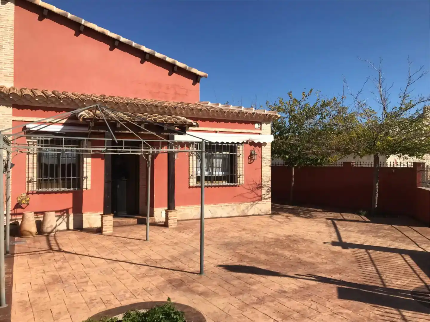 Vista exterior de Casa o chalet en venta en Tribaldos con Aire acondicionado, Jardín privado y Piscina