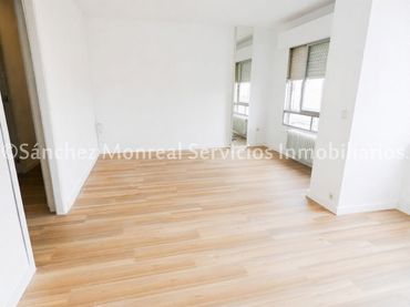 Flat for sale in Calle Cánovas del Castillo