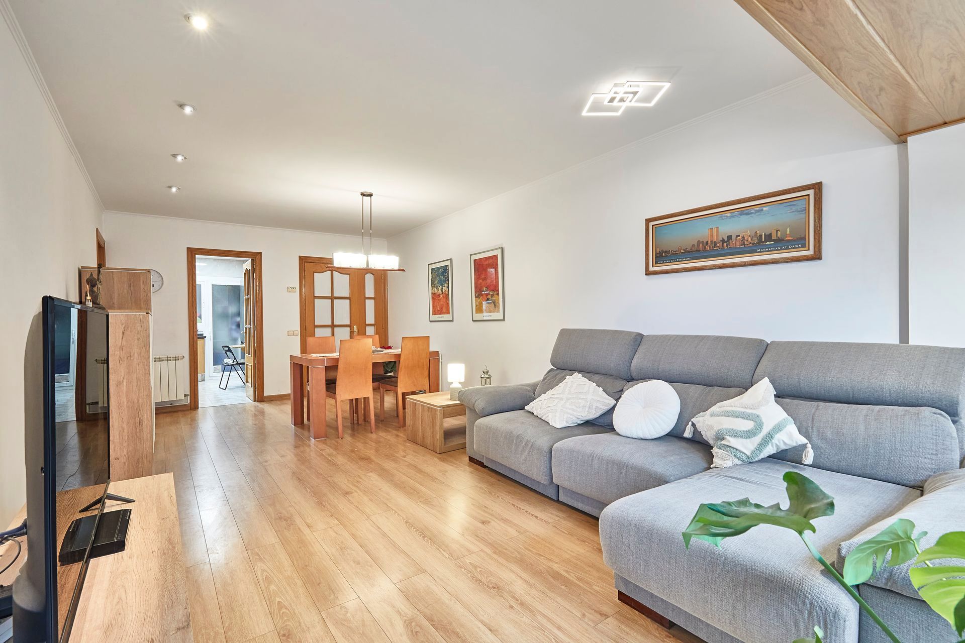 Living room of Flat for sale in Manresa  with Air Conditioner, Heating and Storage room