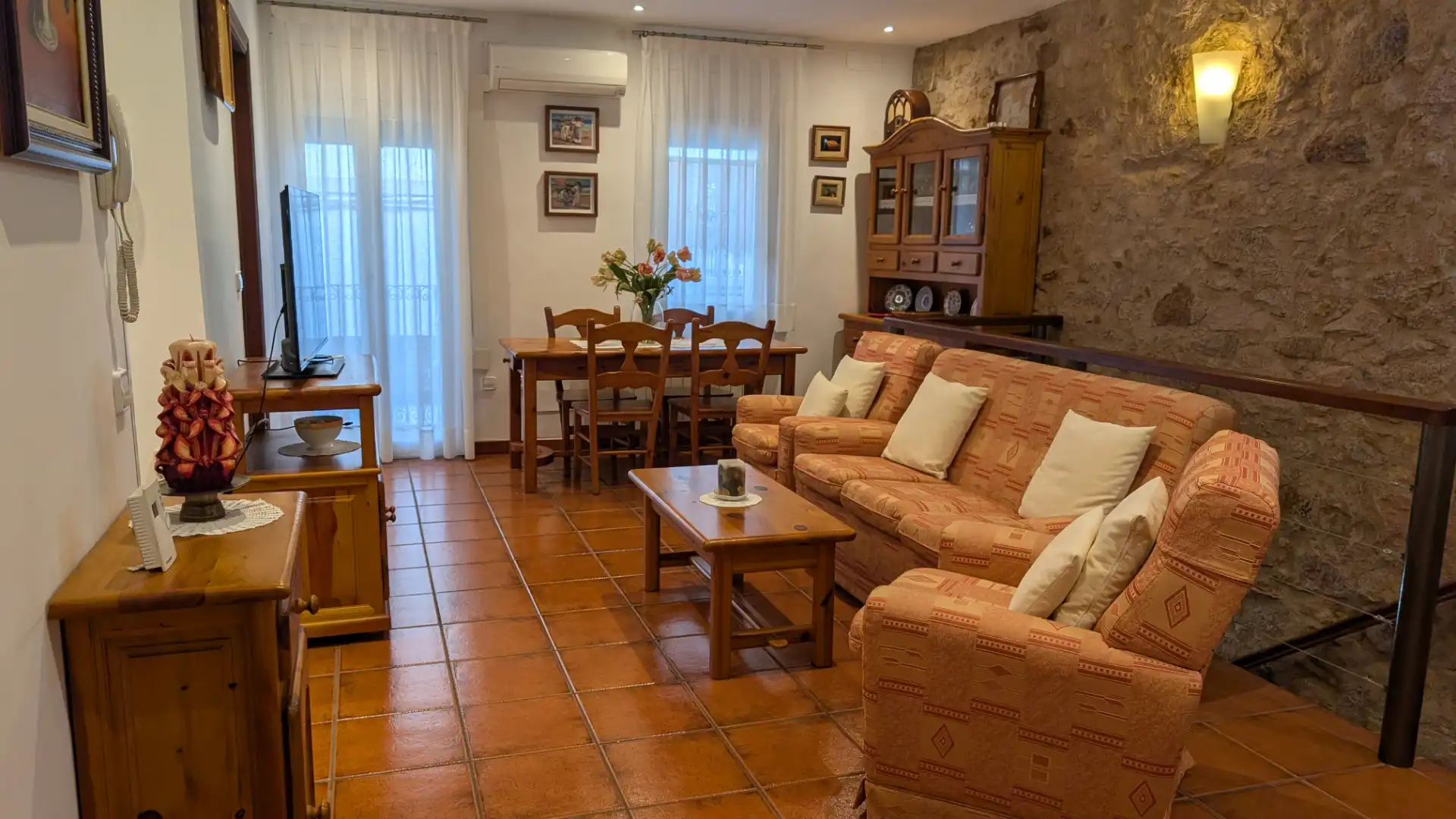 Sala de estar de Piso en venta en Sant Feliu de Guíxols con Aire acondicionado, Calefacción y Terraza