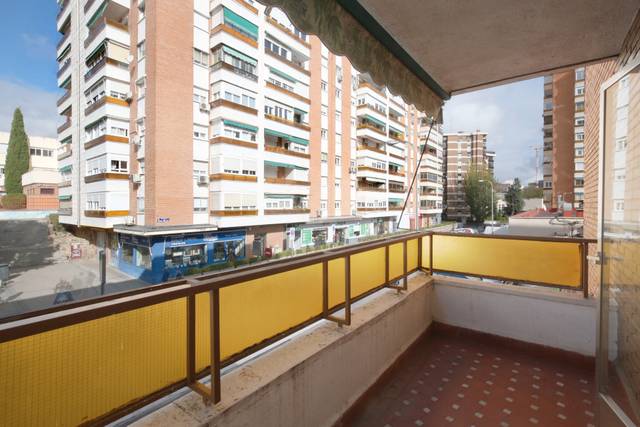 Piso en Venta en Calle de Fermín Caballero en La Paz