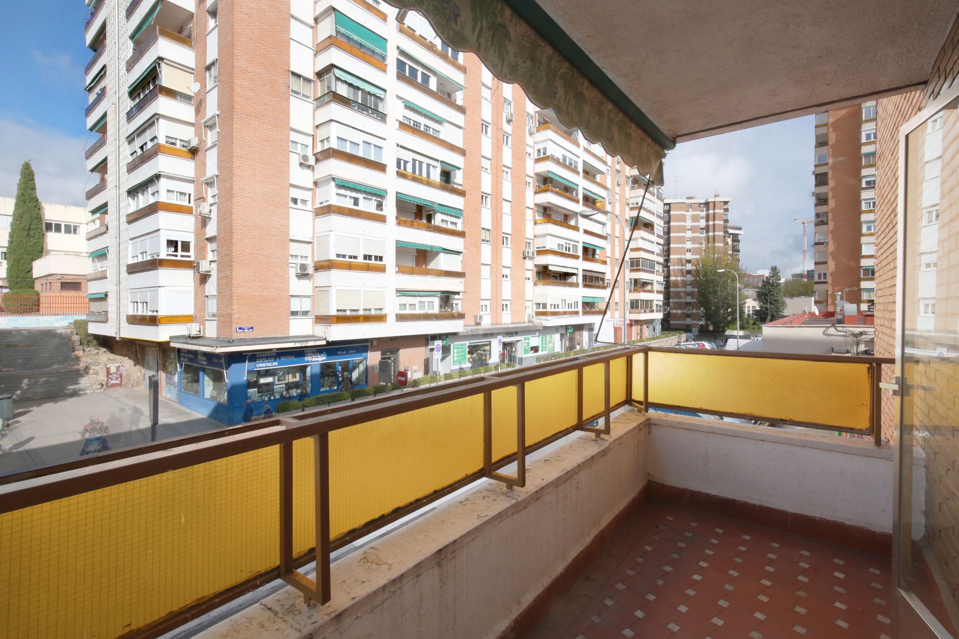 Dormitori de Pis en venda en  Madrid Capital amb Calefacció, Parquet i Terrassa