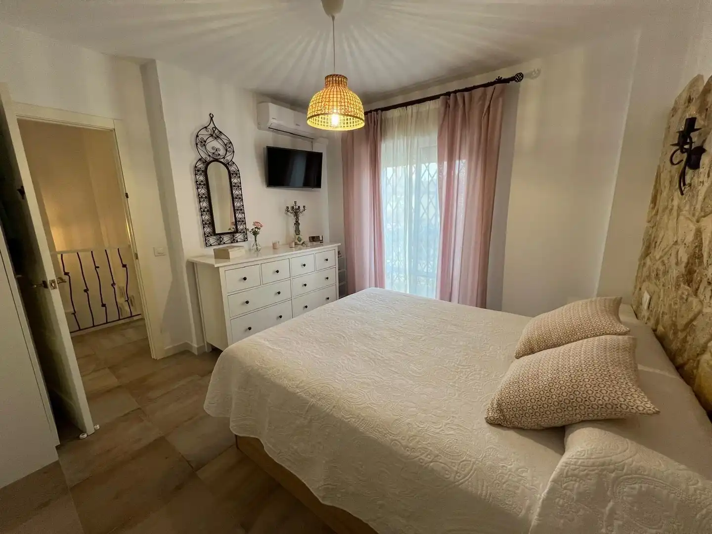 Bedroom of Houses for sale in Sanlúcar de Barrameda  with Air Conditioner, Heating and Terrace
