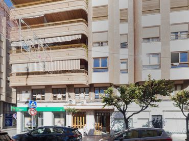 Local comercial en venta en PADRE MANJON