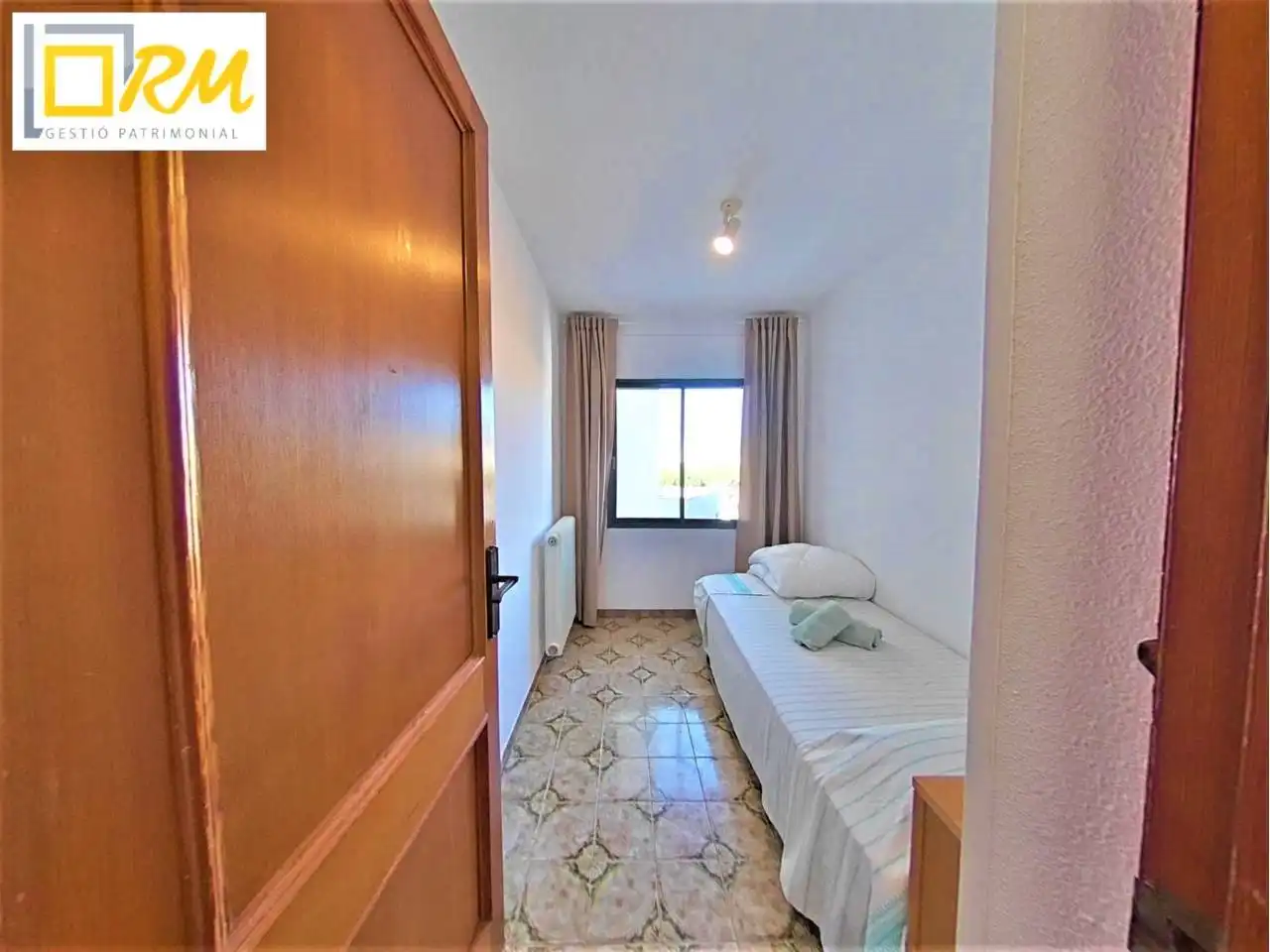 Habitación de Piso en venta en Castell d'Aro, Platja d'Aro i s'Agaró con Calefacción, Terraza y Balcón