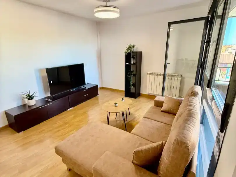 Wohnzimmer von Wohnung zur Miete in Pedrola mit Parkett, Möbliert und Balkon
