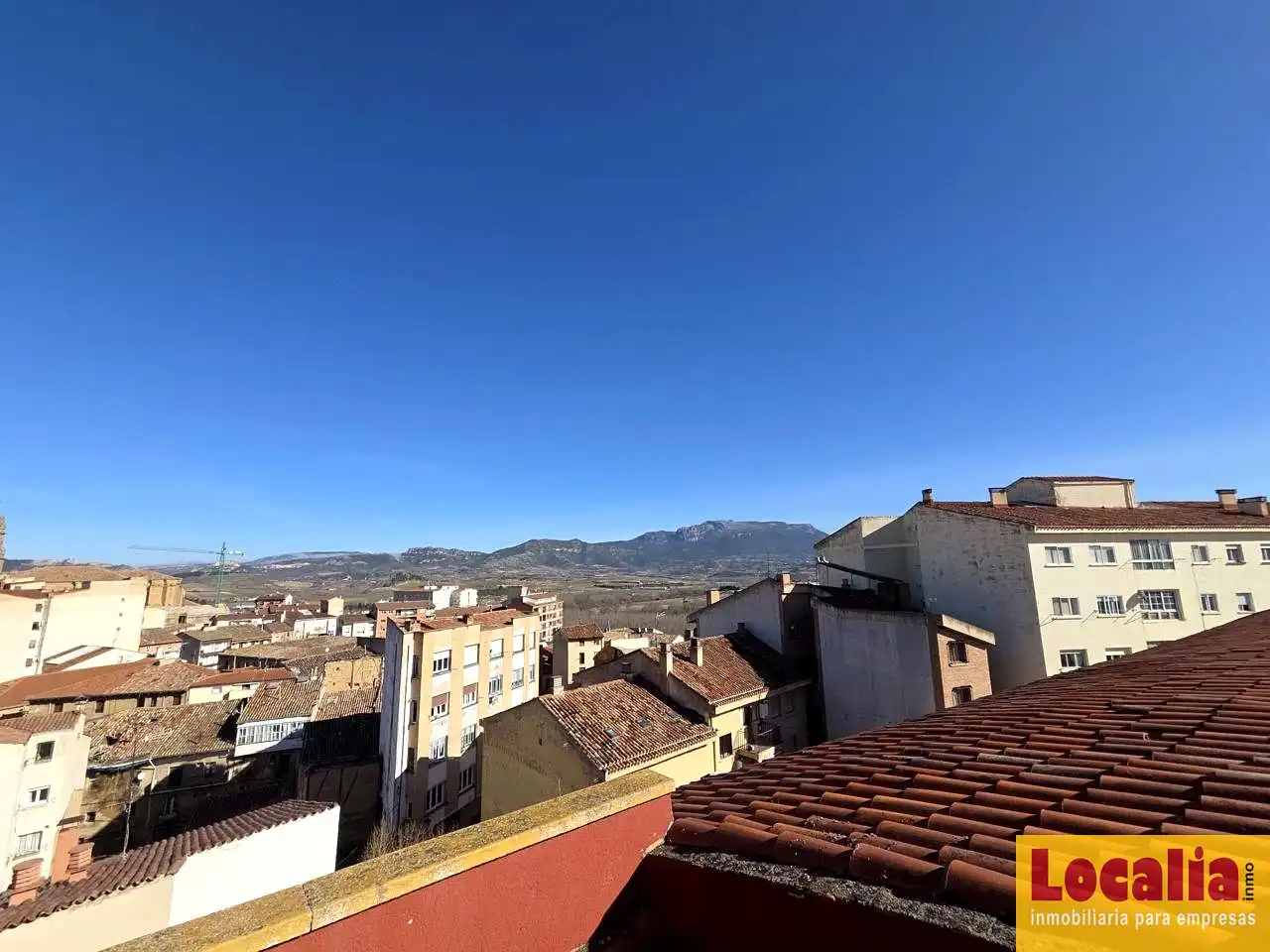 Vista exterior de Nave industrial en venta en Haro