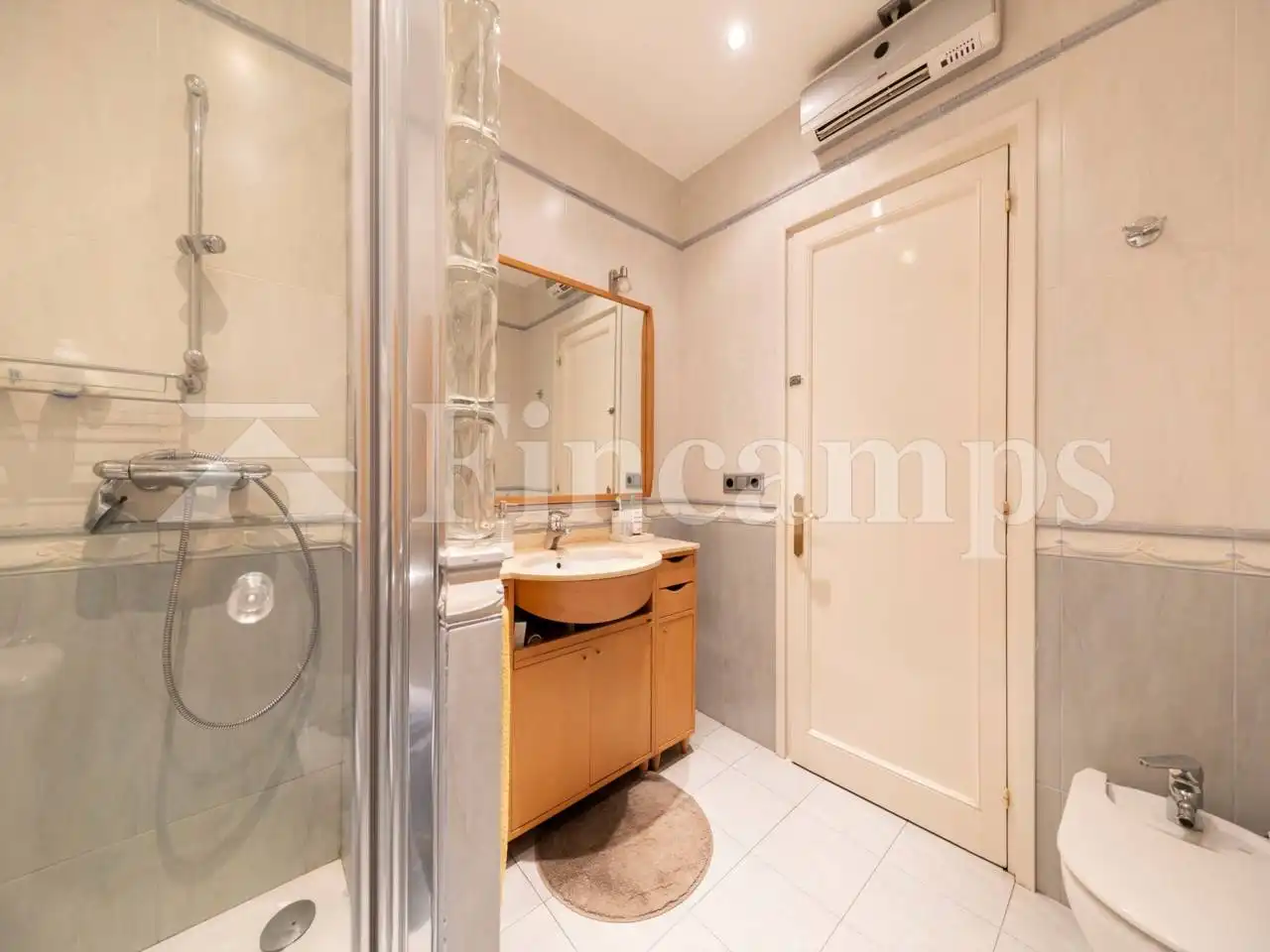 Baño de Casa o chalet en venta en Sabadell con Aire acondicionado, Calefacción y Jardín privado