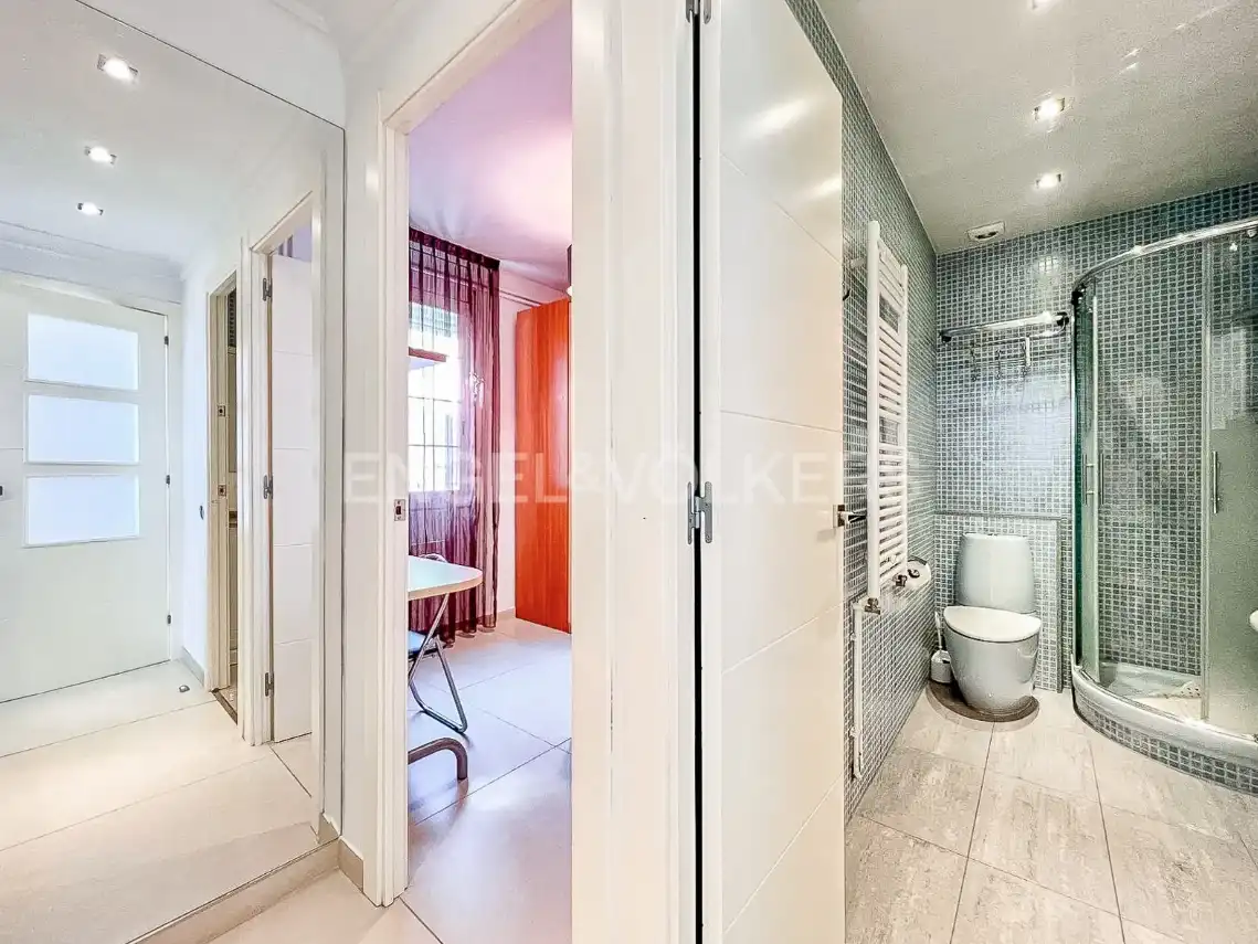 Baño de Ático en venta en Barcelona con Aire acondicionado, Calefacción y Amueblado