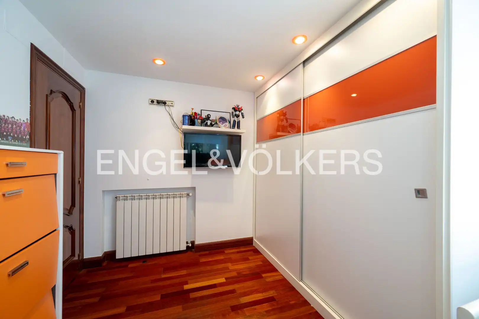 Flat for sale in Donostia - San Sebastián   with Air Conditioner, Heating and Private garden