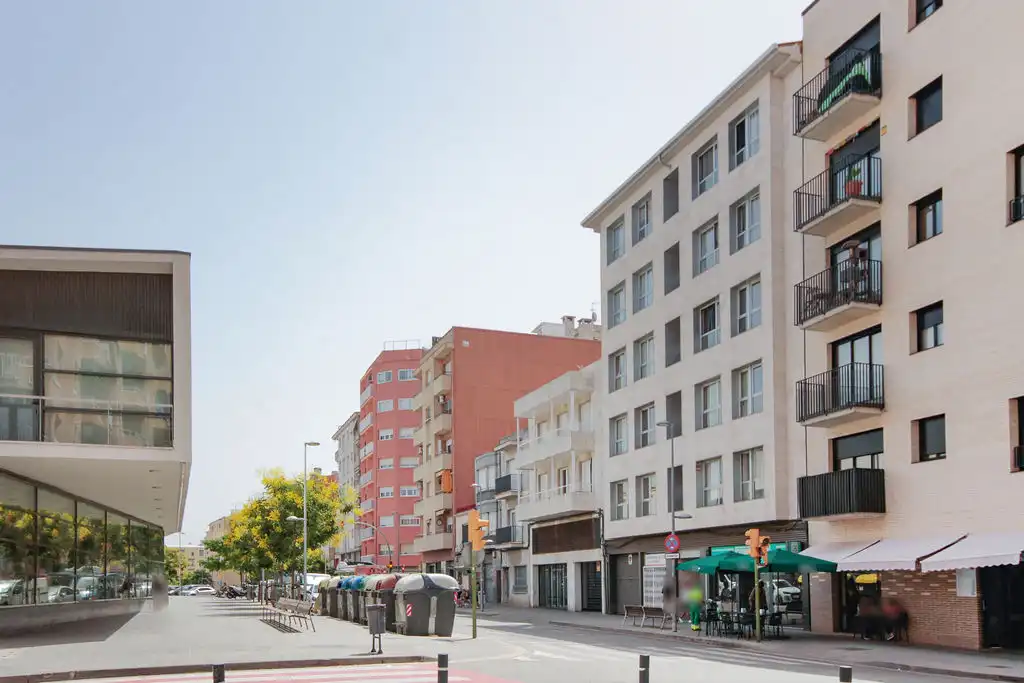 Vista exterior de Piso en venta en Sabadell