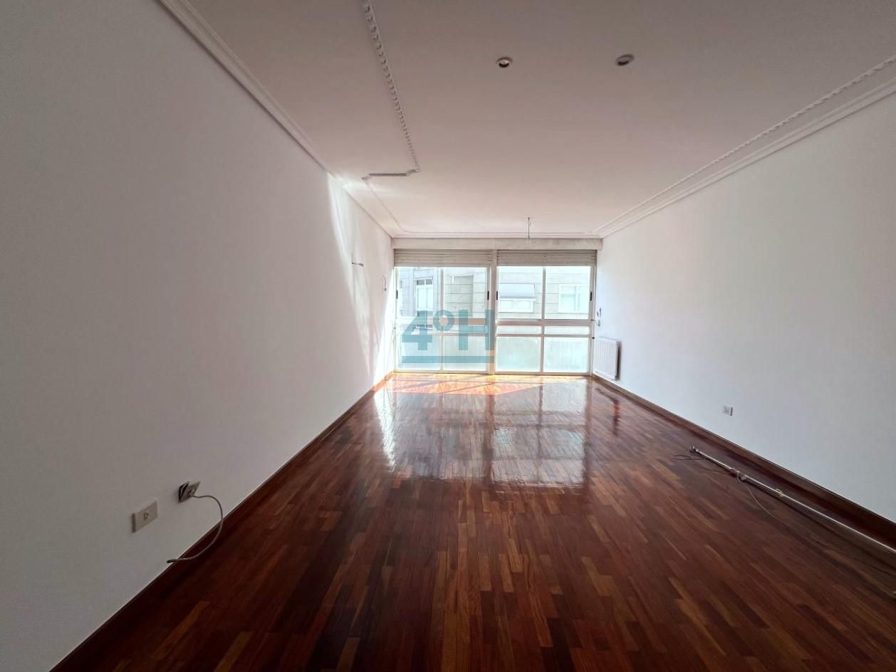 Living room of Flat for sale in Ourense Capital   with Heating and Storage room