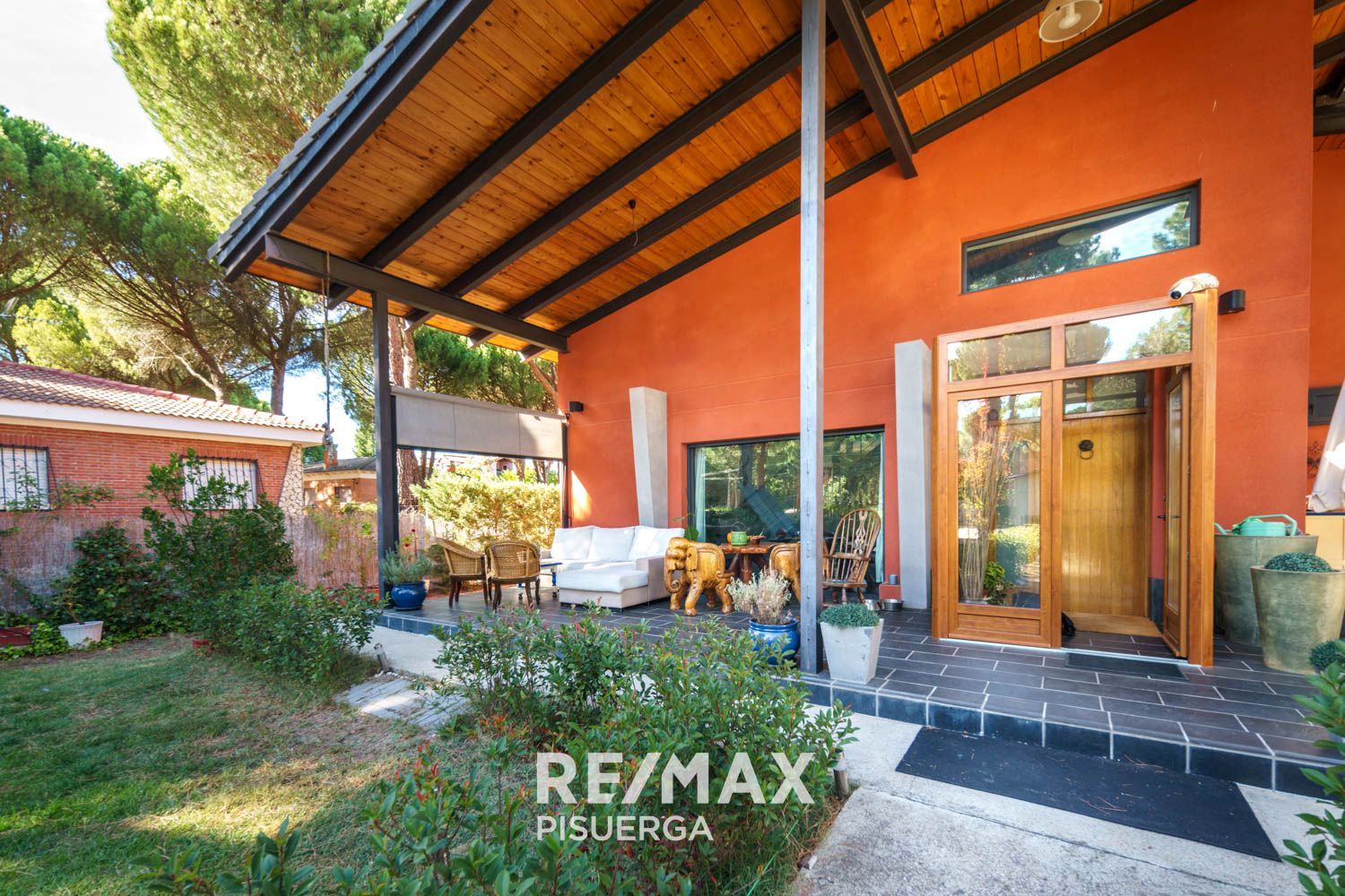 Exterior view of Single-family semi-detached for sale in Medina del Campo  with Air Conditioner, Heating and Private garden