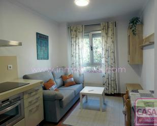 Bedroom of Flat to rent in Oviedo 