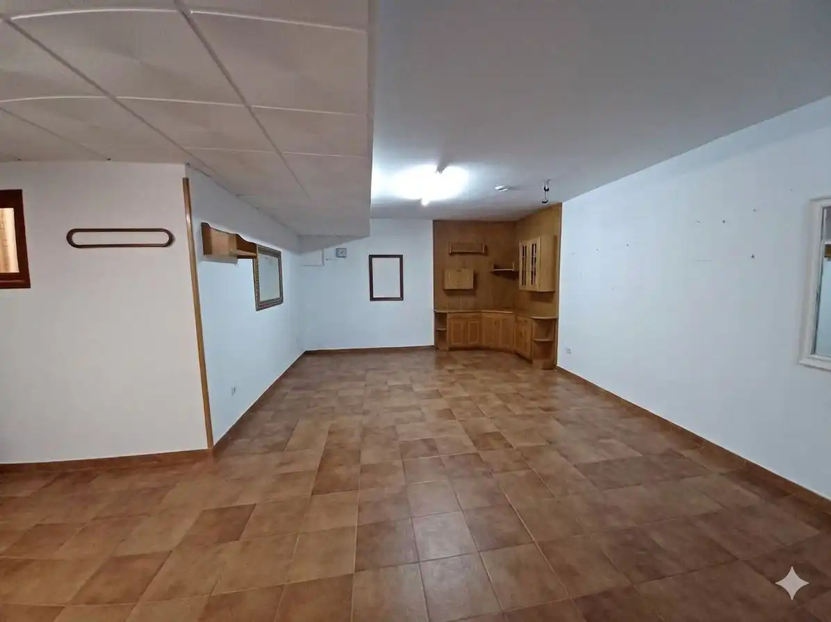 Adossat amb jardí en venda a La Roda, imagen 38