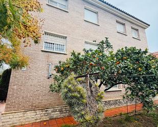 Vista exterior de Casa o xalet en venda en Reus amb Aire condicionat, Calefacció i Jardí privat