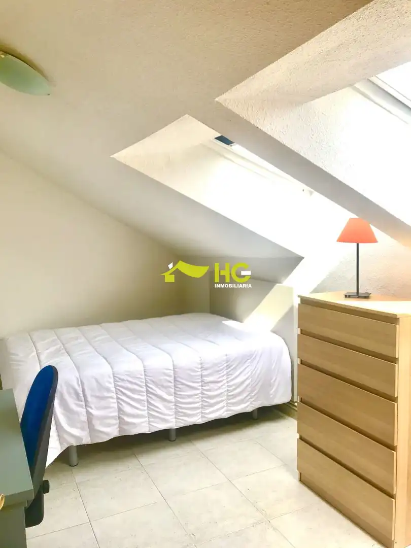 Habitación de Dúplex de alquiler en Villaviciosa de Odón con Aire acondicionado, Calefacción y Terraza