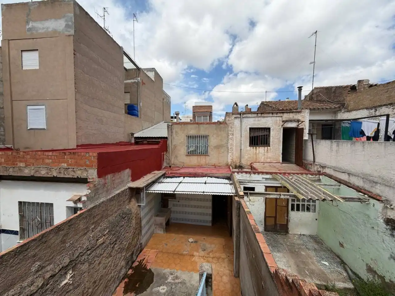 Vista exterior de Casa adosada en venda en Vila-real amb Terrassa