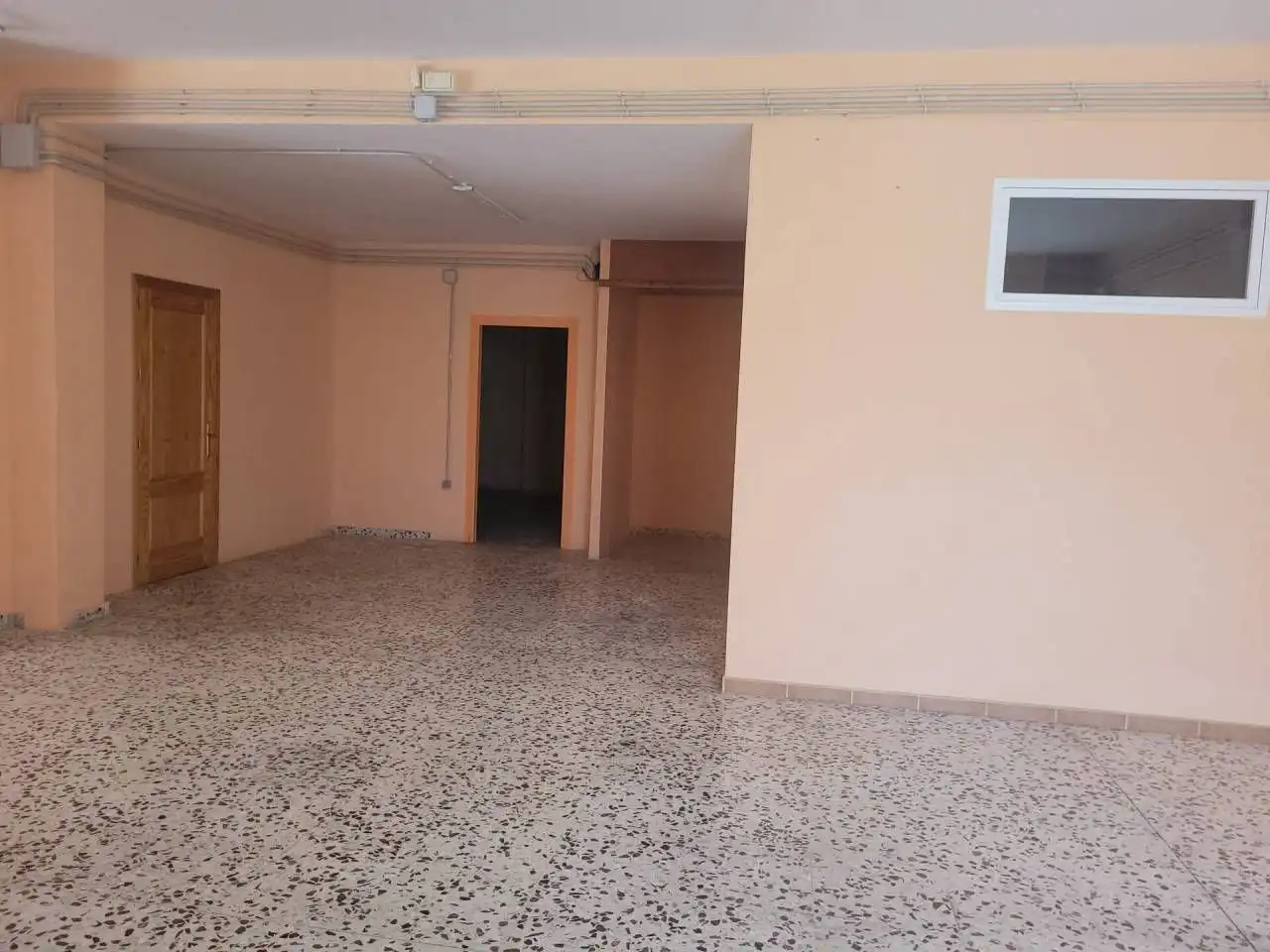 Local comercial en venda a Baza, imagen 2
