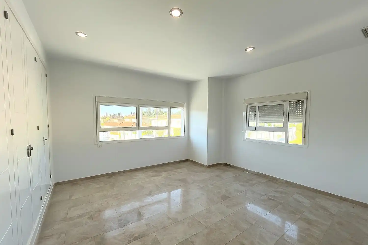Houses for sale in Parque Atlántico - Ronda este