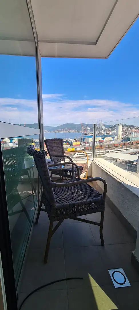 Terraza de Piso de alquiler en Vigo  con Calefacción, Parquet y Amueblado