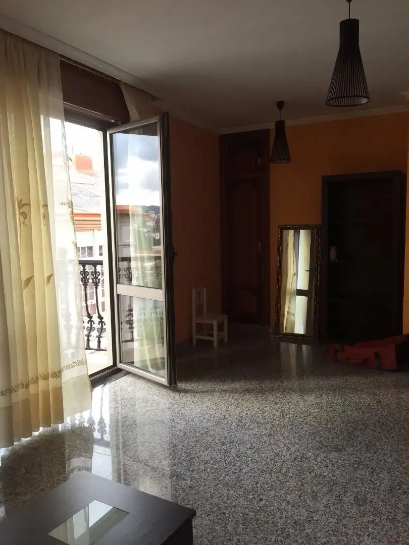 Schlafzimmer von Dachboden zur Miete in Ferrol mit Heizung, Parkett und Terrasse