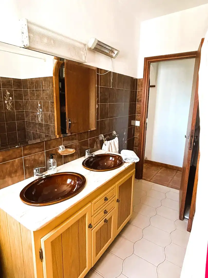 Bany de Finca rústica en venda en Estepona amb Jardí privat, Terrassa i Piscina