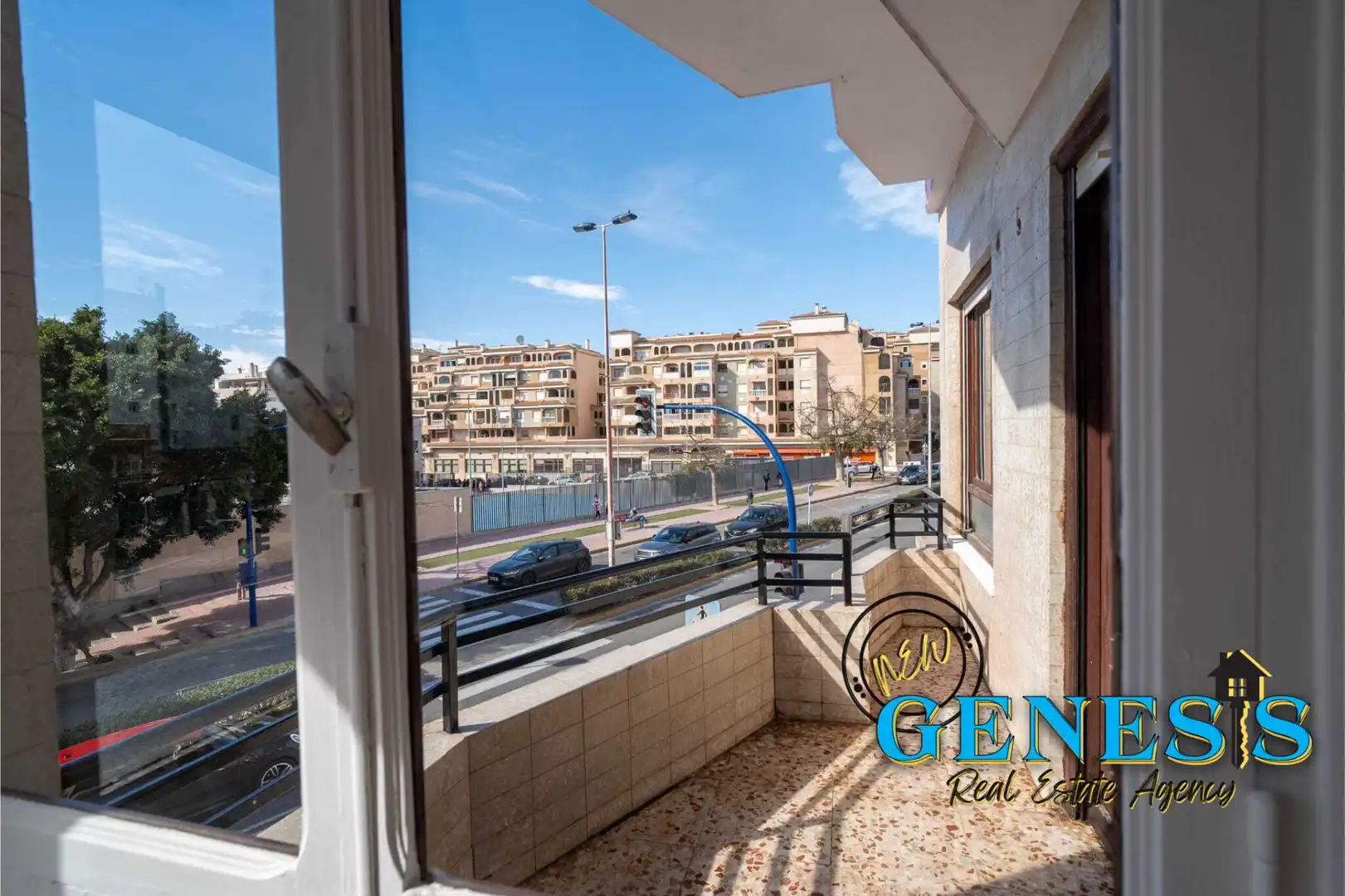 Vista exterior de Edificio en venta en Torrevieja