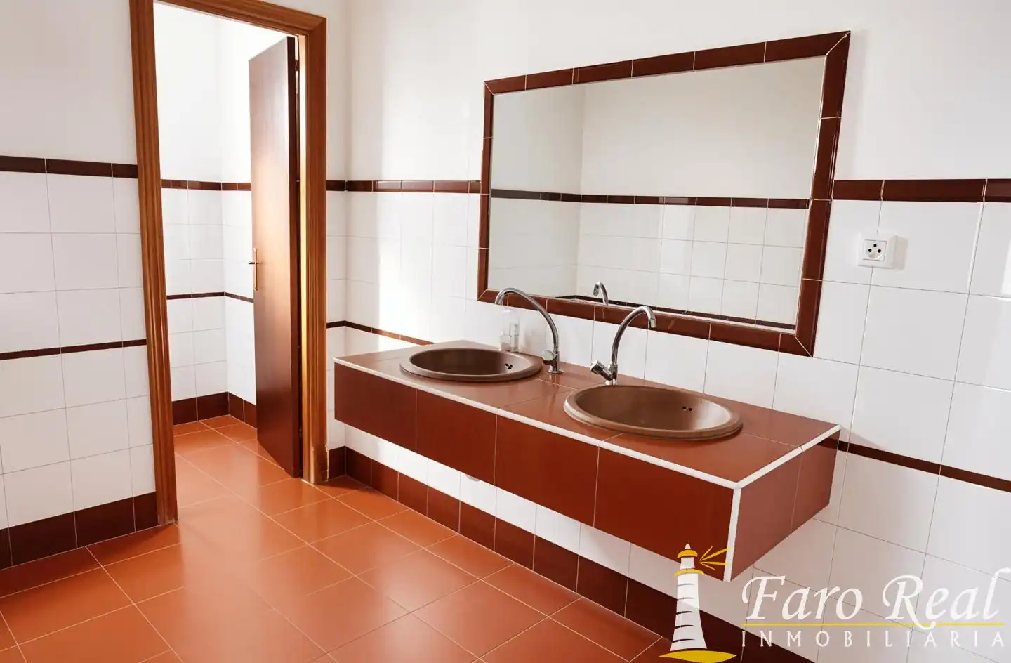 Bany de Finca rústica en venda en Sanlúcar de Barrameda amb Aire condicionat, Jardí privat i Terrassa