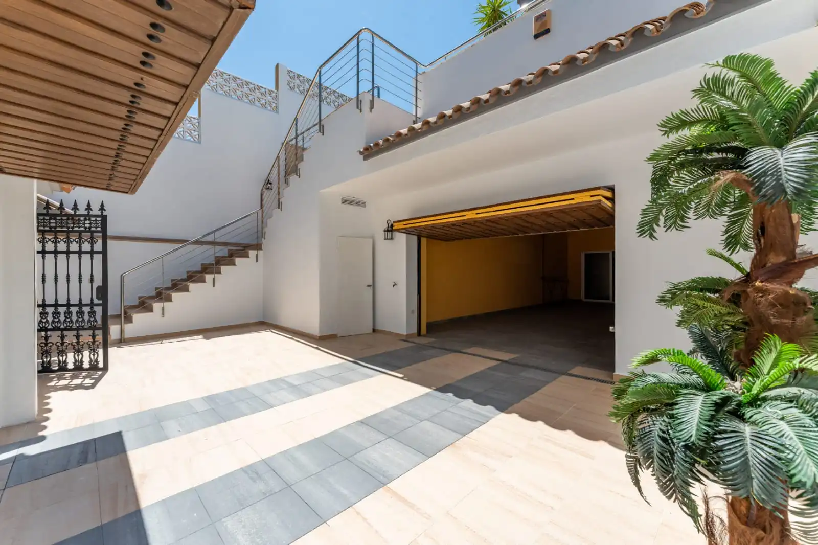 Casa adosada de alquiler en Benalmádena con Aire acondicionado, Terraza y Trastero